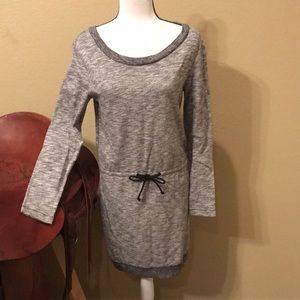 ⭐️ LN Converse brand women’s long sleeve dress